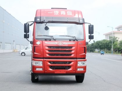 FAW  Han V 4*2 LNG 1000L RHD Tractor Truck 